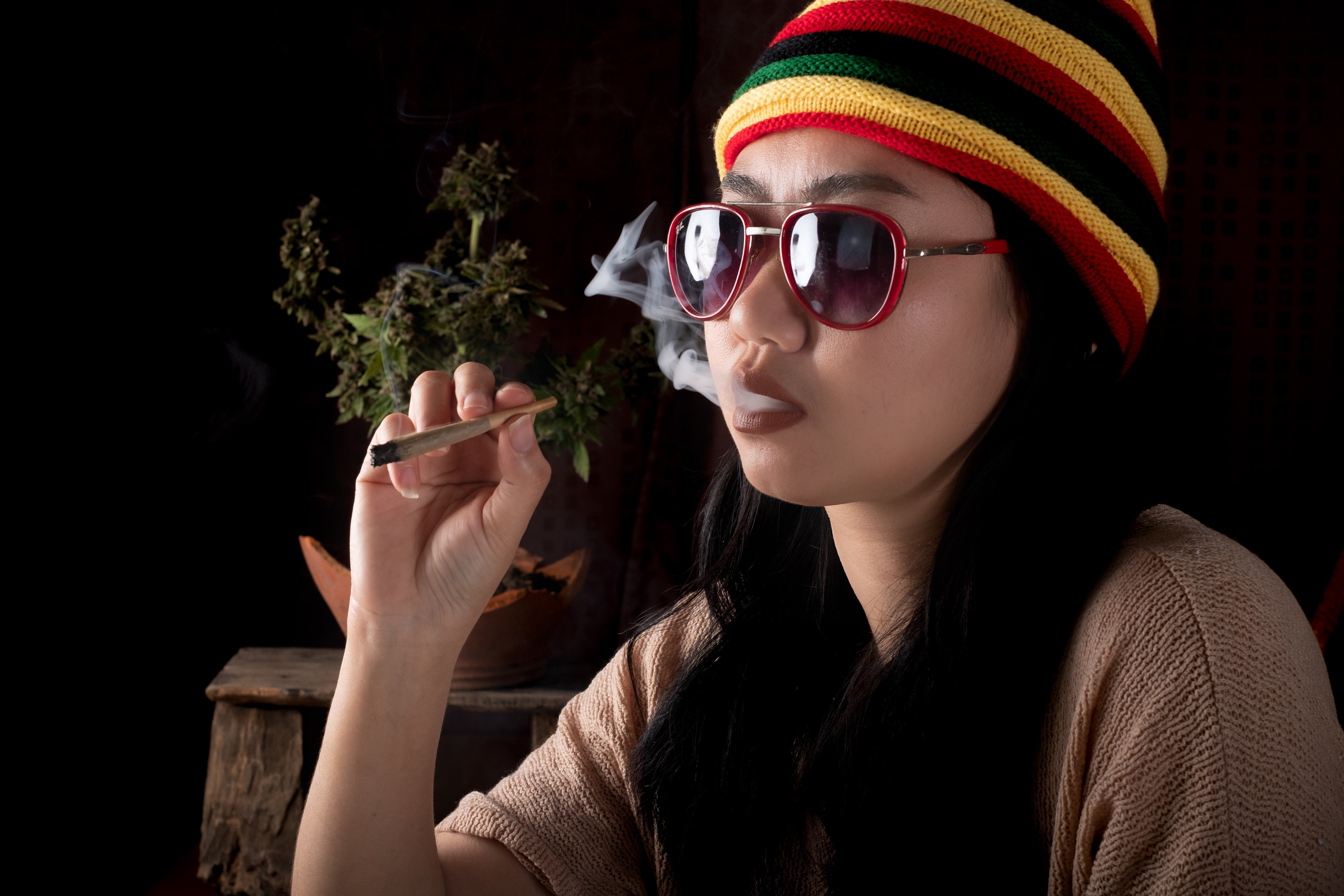 things to smoke weed with
