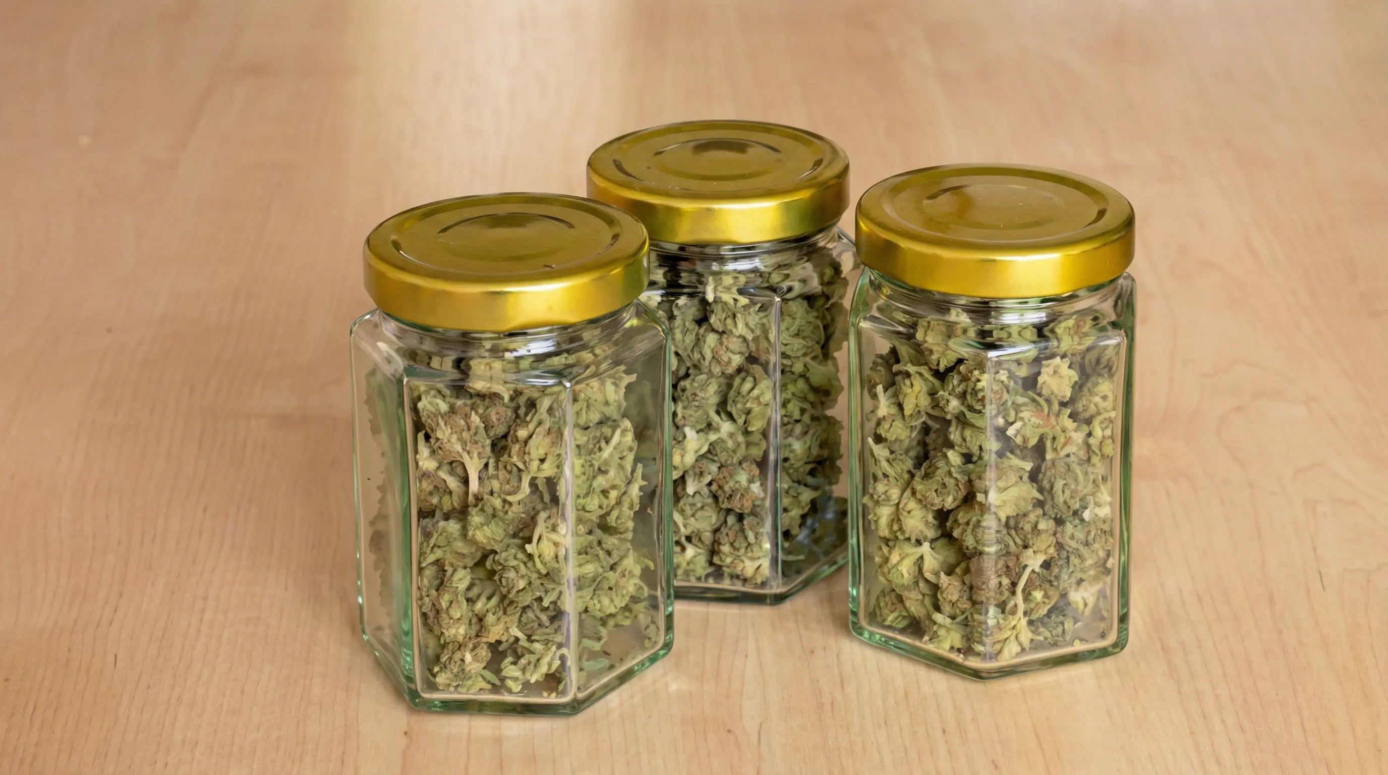 Do Mason Jars Hold the Smell of Weed?